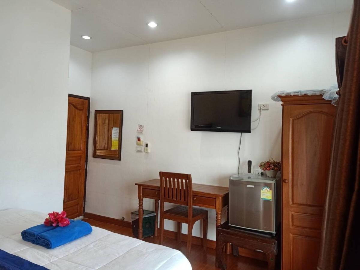 Tara Raft Hotel Kanchanaburi Buitenkant foto